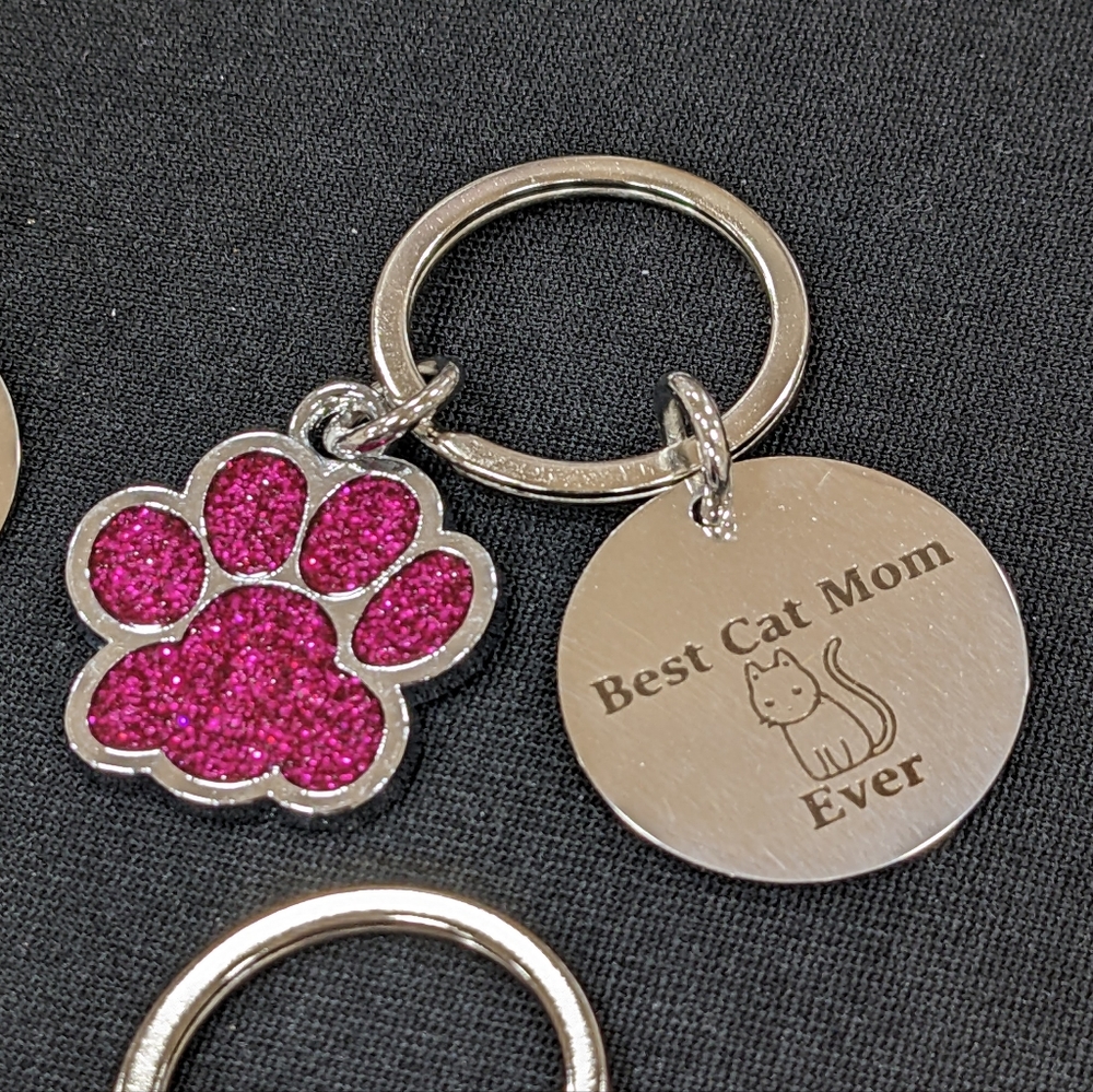 Brand new best cat mom keychain